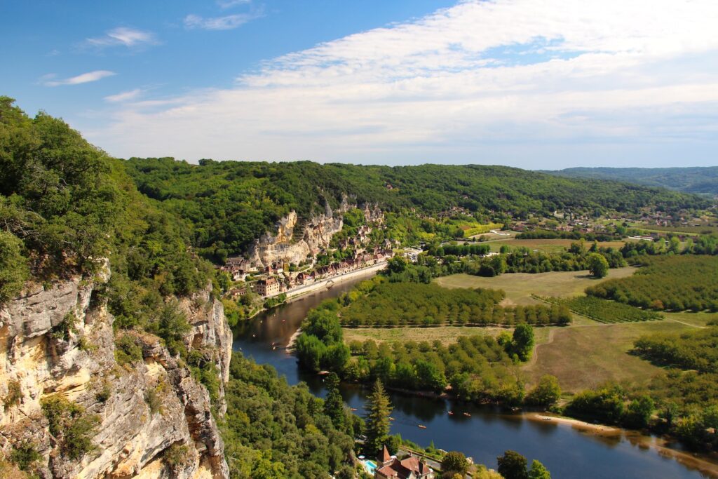 Dordogne Valley: A Gastronomic Haven with Medieval Splendor
