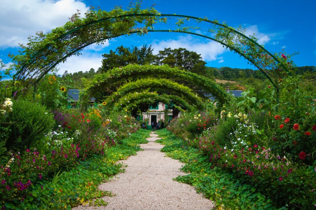 Giverny: A Painter's Enclave of Romance